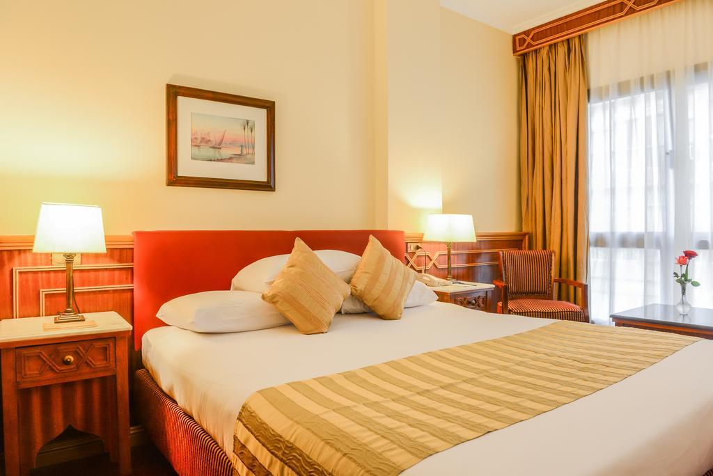 Hotel Flamenco Кайро Екстериор снимка